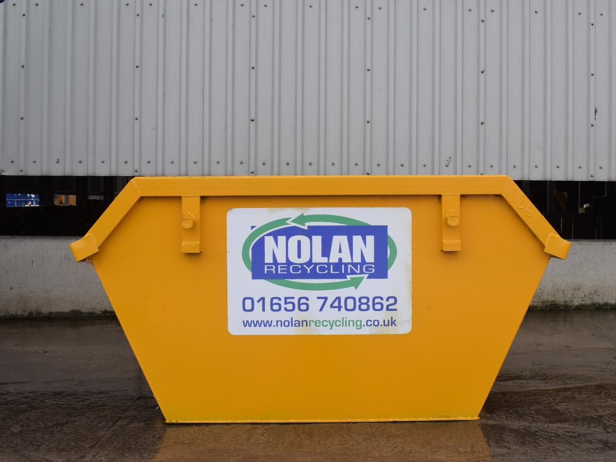 Image of Nolan Recycling Midi Skip on the yard showing size